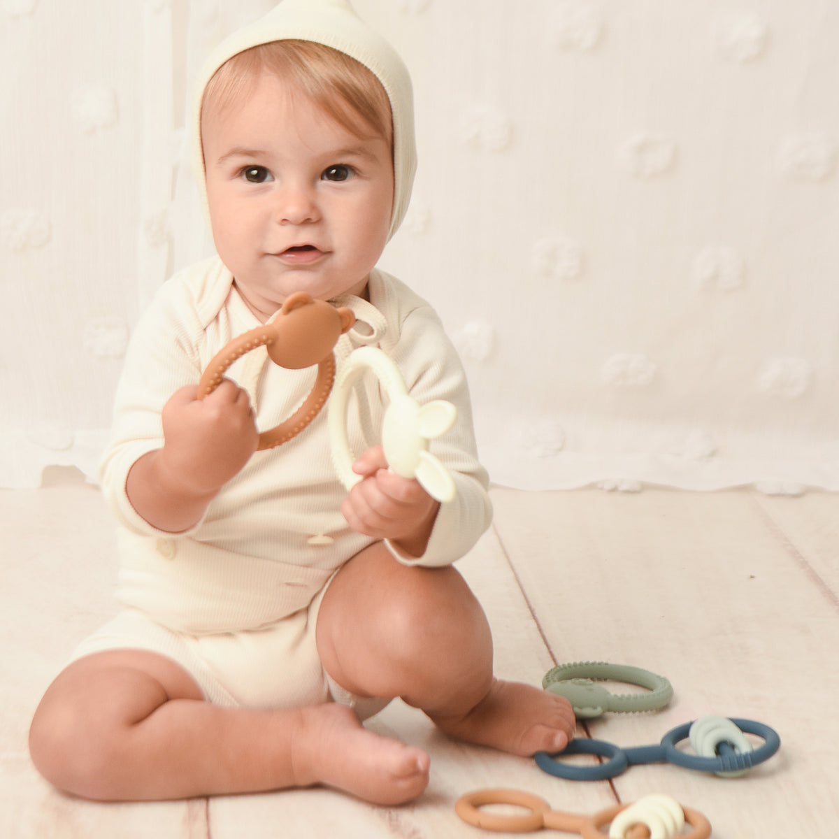 Bebe Bunny Teether - Mauve