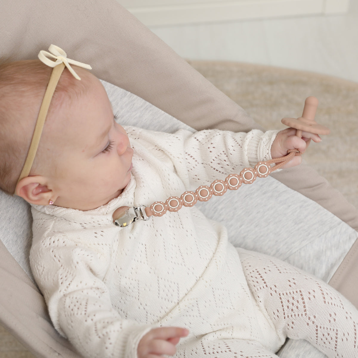 Poppy Pacifier Clip - Mauve